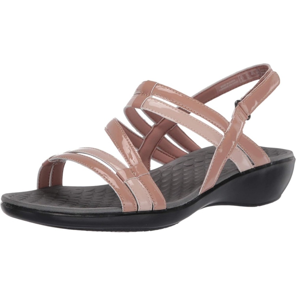 $90.00 Clarks Sandals 8.5 Praline